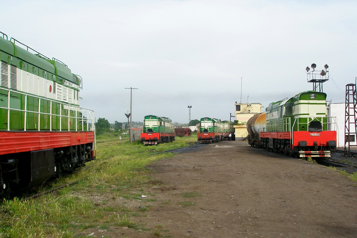 Am 16.05.2009 waren mehrere T669 der HSH im Depot Shkozet abgestellt