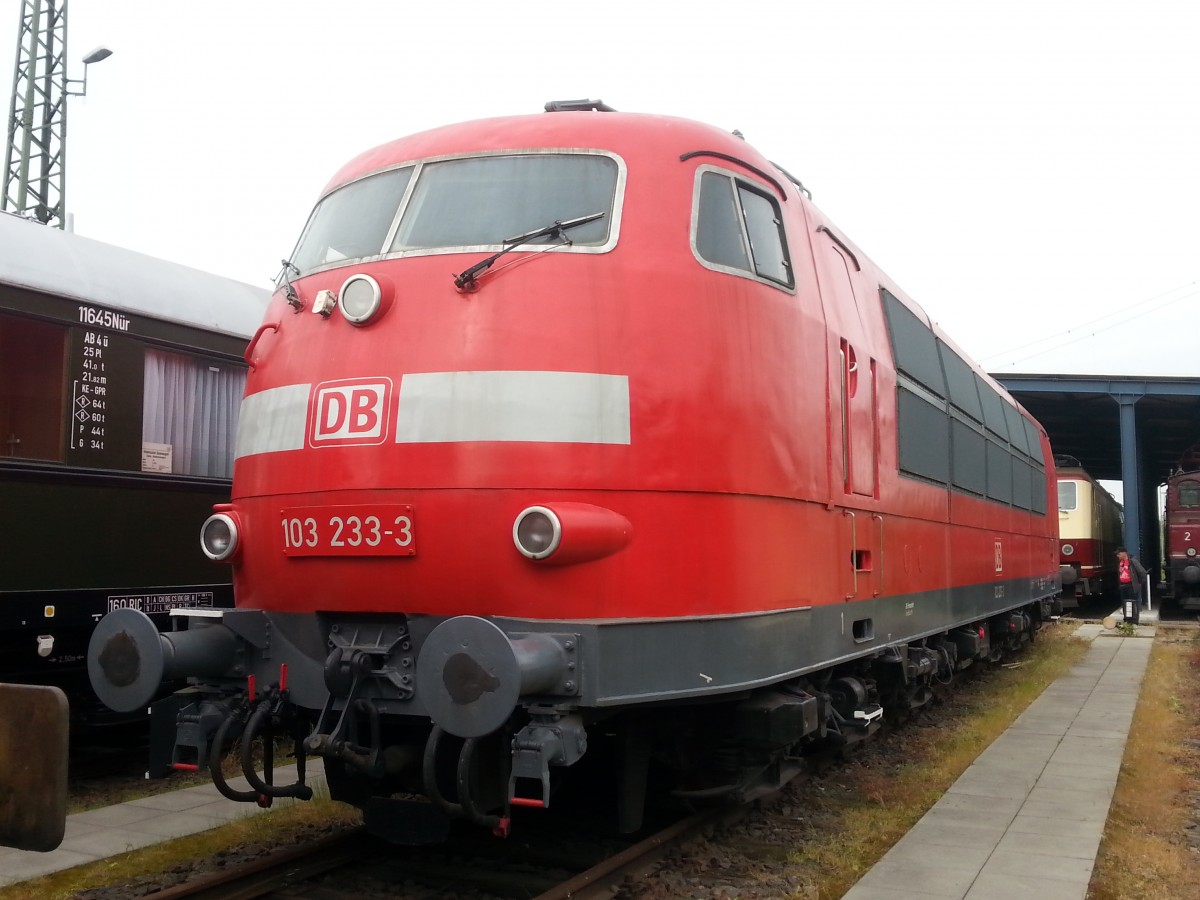 Am 16.05.2015 stand 103 233 im DB Museum Koblenz-Lützel