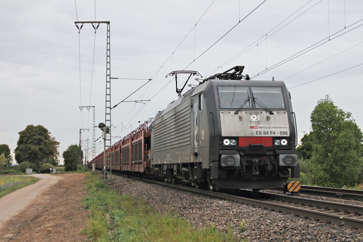 Am 16.09.2016 bespannte MRCE/SBBCI ES 64 F4-096 (189 996-2)  SBB Cargo International  einen Autozug aus Rotterdam Waalhaven, als sie nördlich von Müllheim (Baden) in Richtugn Schweizer Grenze war.