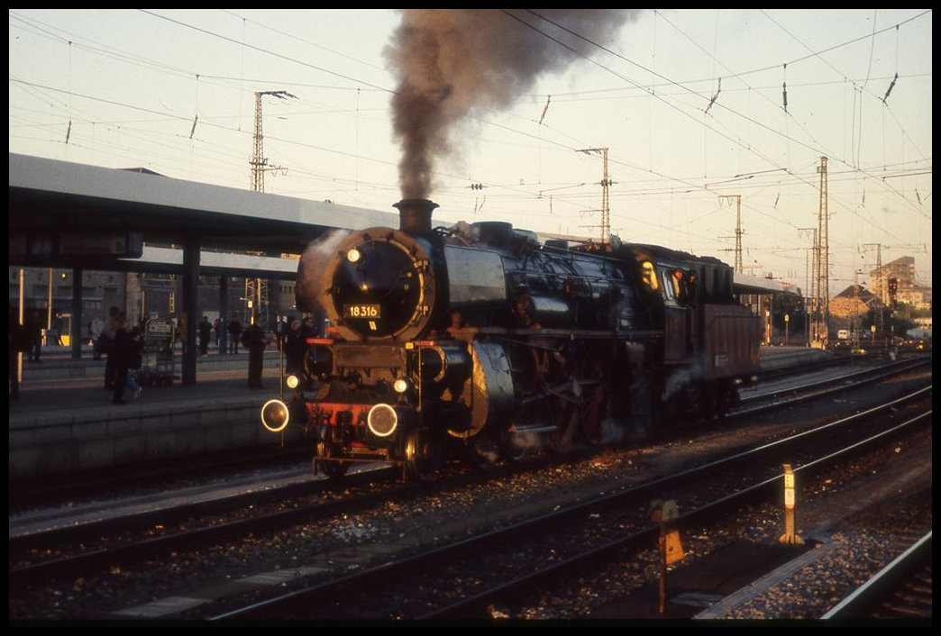 Am 16.10.1999 war 18316 unter Dampf im HBF Nürnberg zu sehen!