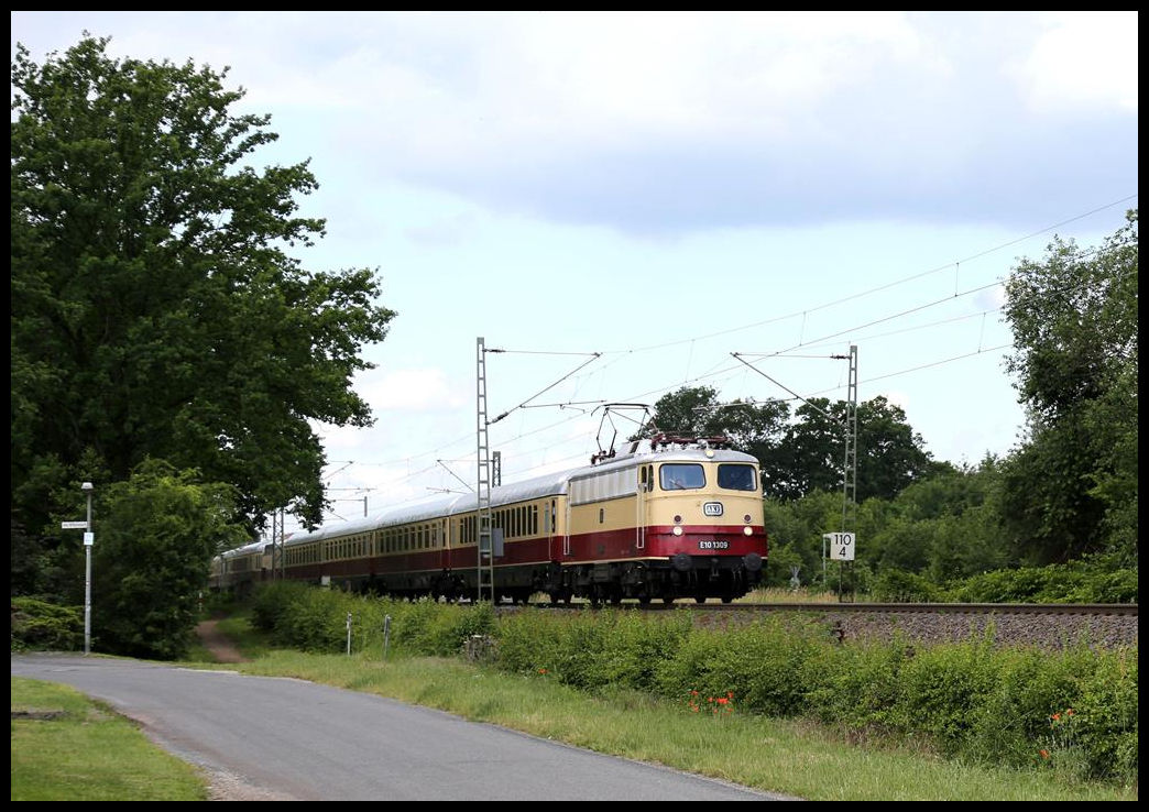Am 16.6.2019 kam E 101309 mit dem Rheingold nach Binz um 11.23 Uhr durch Hasbergen.