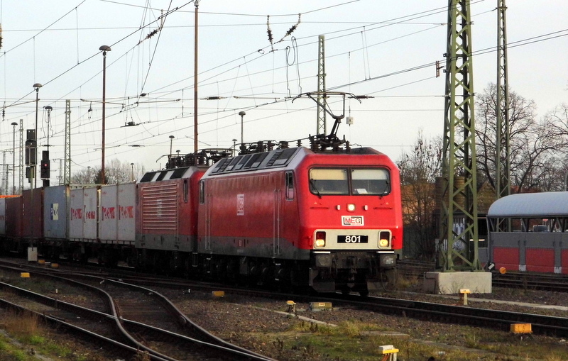 Am 17.01.2015 kamen die  156 001-0 (801) und die 143 851-4 (603)  von der MEG aus Richtung Magdeburg nach Stendal und fuhr weiter in Richtung Wittenberge.