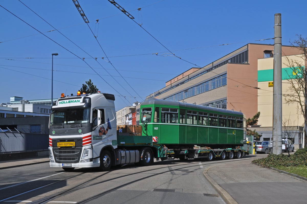 Am 17.03.2016 wurden die ersten drei B4 Anhänger mit den Betriebsnummern 1437, 1450 und 1467 in der Hauuptwerkstatt verladen. Die Anhänger werden auf den Lastwagen bis nach Belgrad gefahren. Der dritte Lastwagen, mit dem B 1437 verlässt die Hauptwerkstatt.