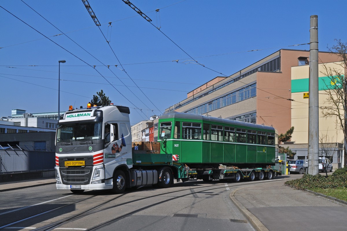 Am 17.03.2016 wurden die ersten drei B4 Anhänger mit den Betriebsnummern 1437, 1450 und 1467 in der Hauuptwerkstatt verladen. Die Anhänger werden auf den Lastwagen bis nach Belgrad gefahren. Der dritte Lastwagen, mit dem B 1437 verlässt die Hauptwerkstatt.
