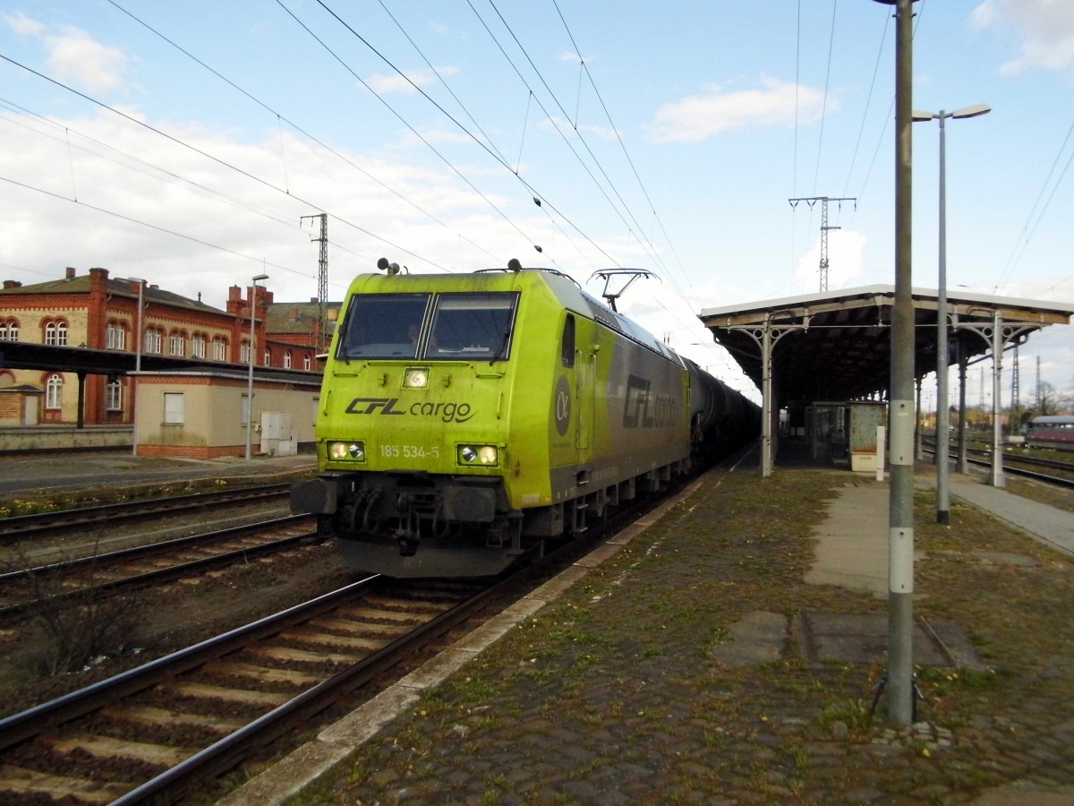 Am 17.04.2015 kam die 185 534-5 von der CFL Cargo aus Richtung Magdeburg nach Stendal und fuhr weiter in Richtung Hannover .