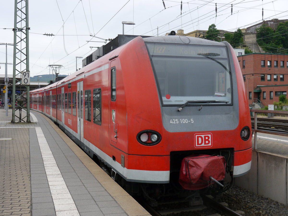 Am 17.06.2017 stand 425 100 in Koblenz und fuhr anschließend als RB 27 nach Köln Hbf.