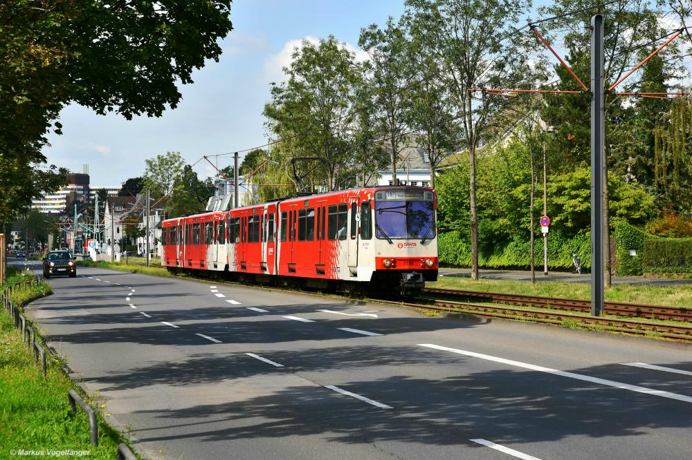 Am 17.07.20 waren die Bonner Schätze 7755 und 7760 auf der Linie 16 in Köln unterwegs. Hier zu sehen auf der Amsterdamer Straße auf dem Weg nach Bonn Bad Godesberg.