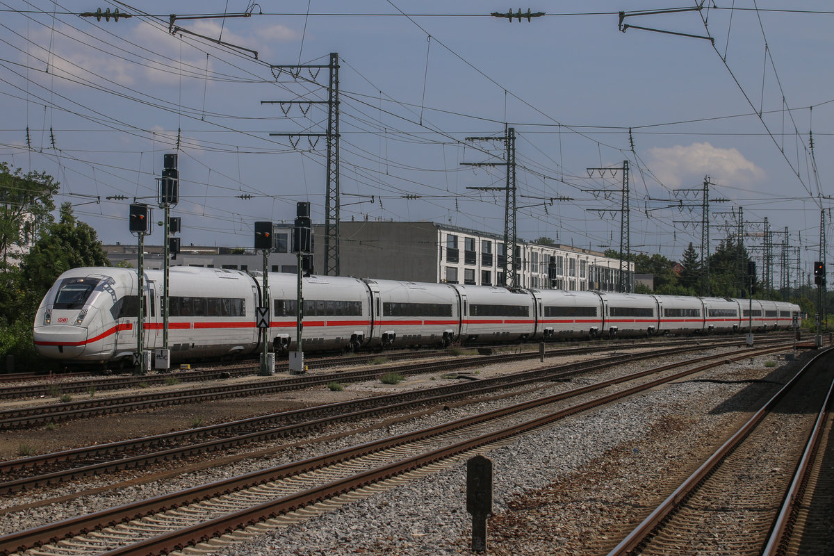 Am 17.08.2017 konnte Ich 412 002 während des Probebetriebes in München-Pasing fotografieren.  