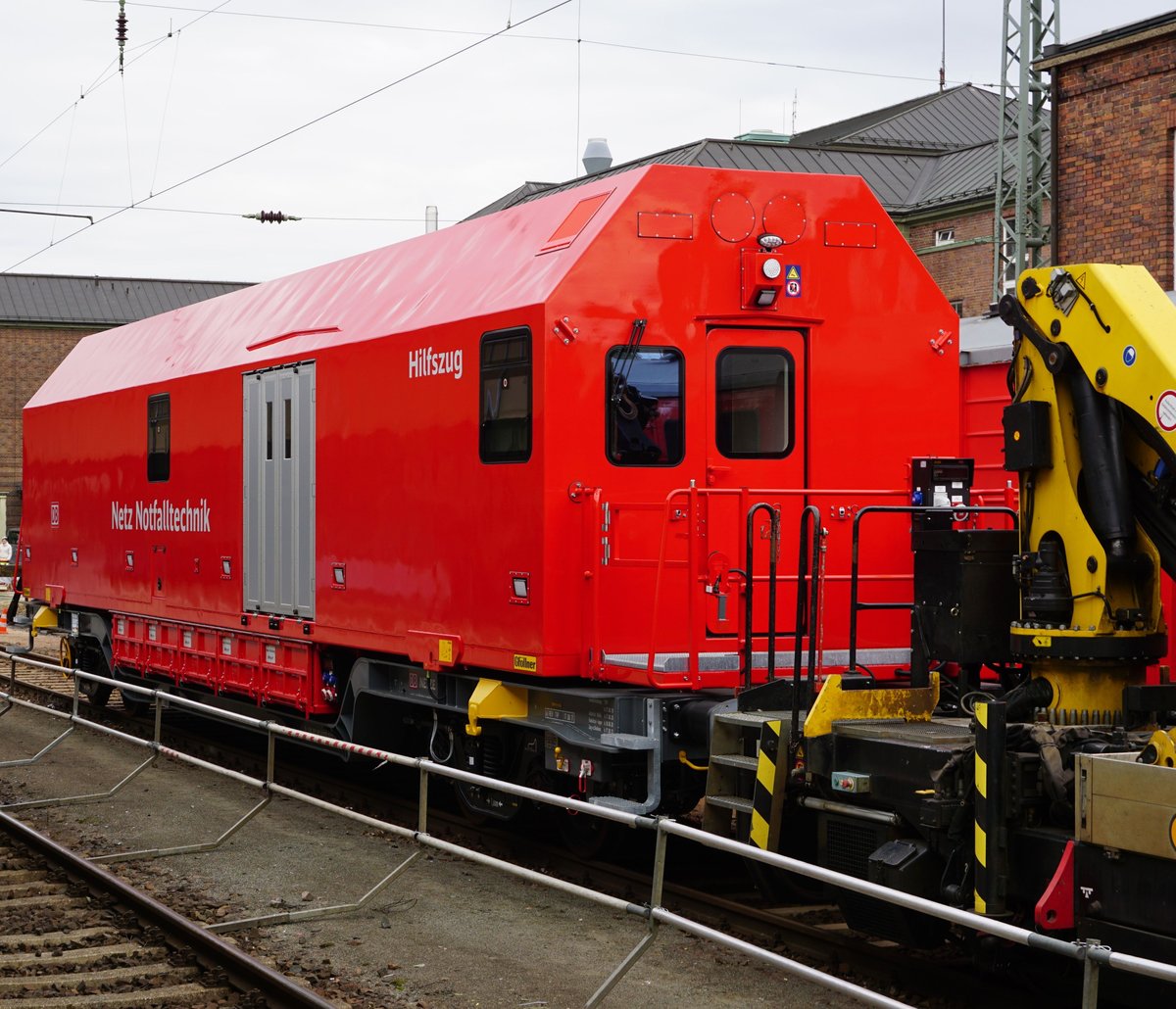 Am 17.09.2017 fand auf dem Hbf. Zwickau ein Bahnhofsfest statt.Ausgestellt war der neue Hilfszug der im Oktober in Zwickau stationiert wird.
