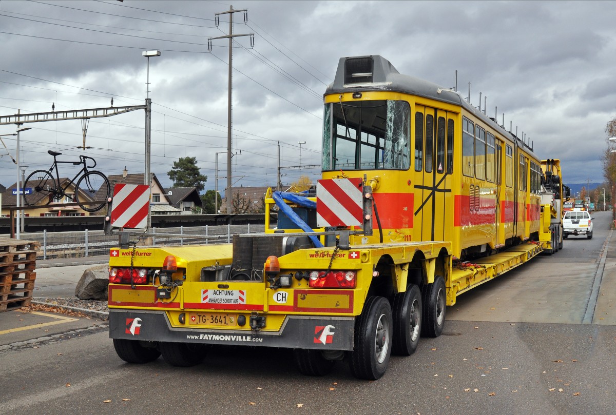 Am 17.11.2015 hat für den Be 4/6 110 der BLT die letzte Stunde geschlagen. Auf einem Tieflader wird der Wagen vom Depot Hüslimatt nach Kaiseraugst gefahren, wo er abgebrochen wird.