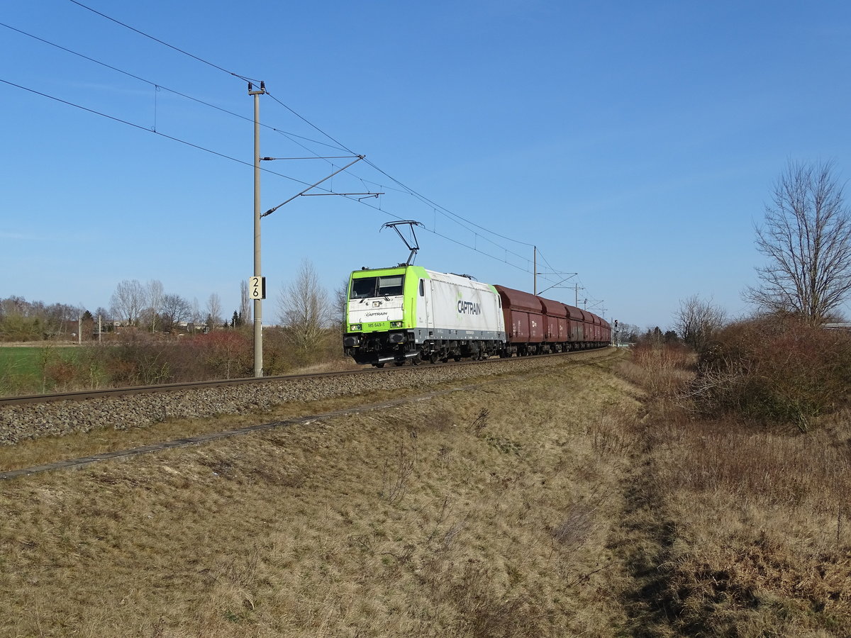 Am 18.03.2018 kam die 185 649 mit einem Kohlezug aus Richtung Magdeburg nach Stendal und fuhr weiter in Richtung Uelzen.