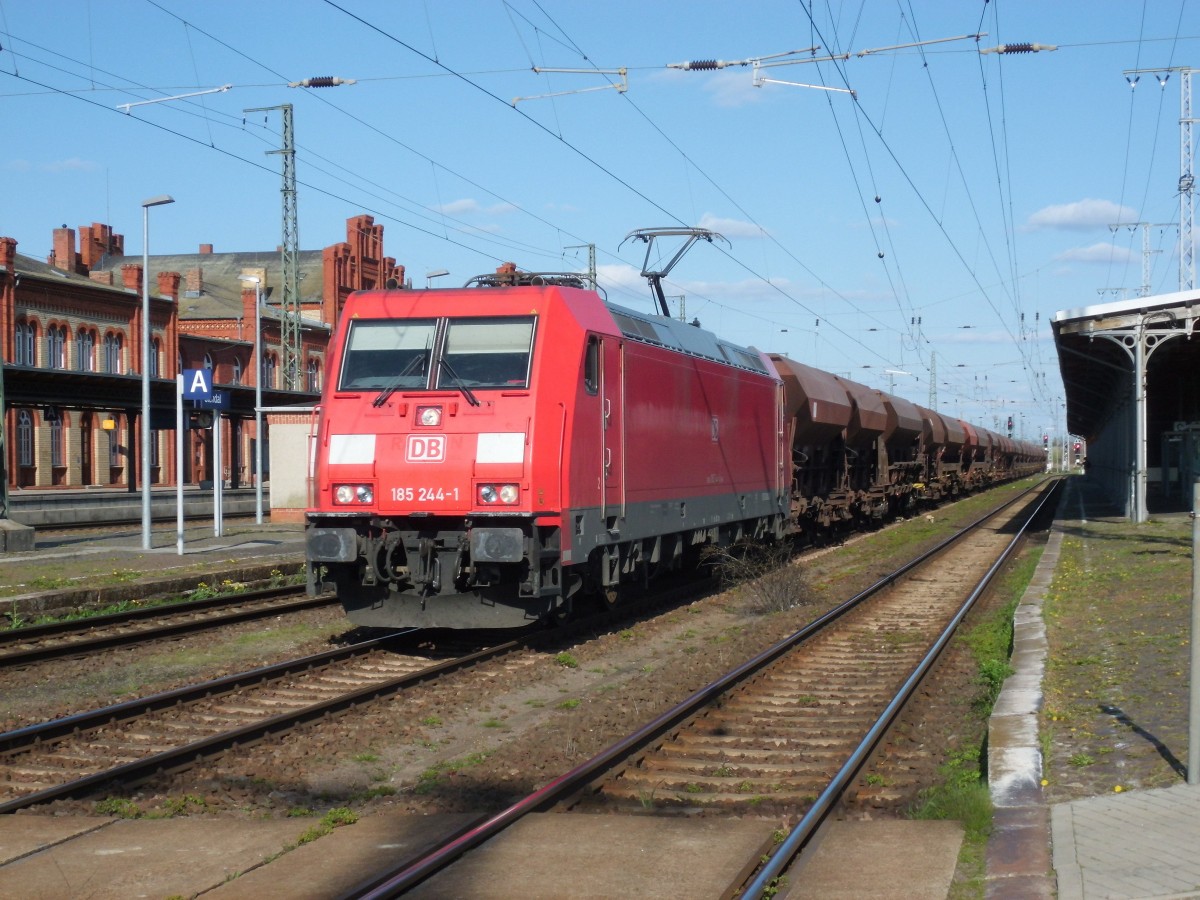 Am 18.04.2015 kam 185 244 mit ihrem Schotterzug aus Richtung Magdeburg nach Stendal und fuhr weiter nach Hannover.