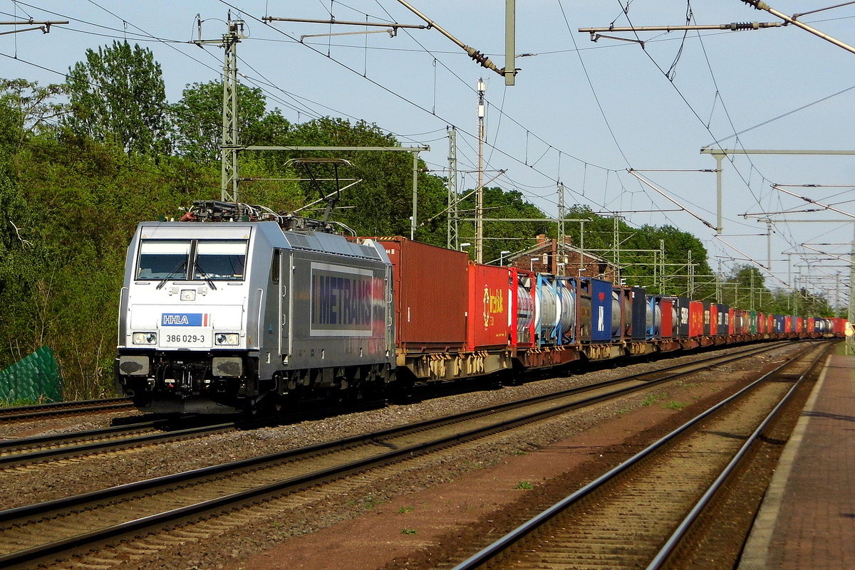 Am 18.05.2017 kam die 386 029-3 von METRANS aus Richtung Magdeburg nach Niederndodeleben und fuhr weiter in Richtung Braunschweig .