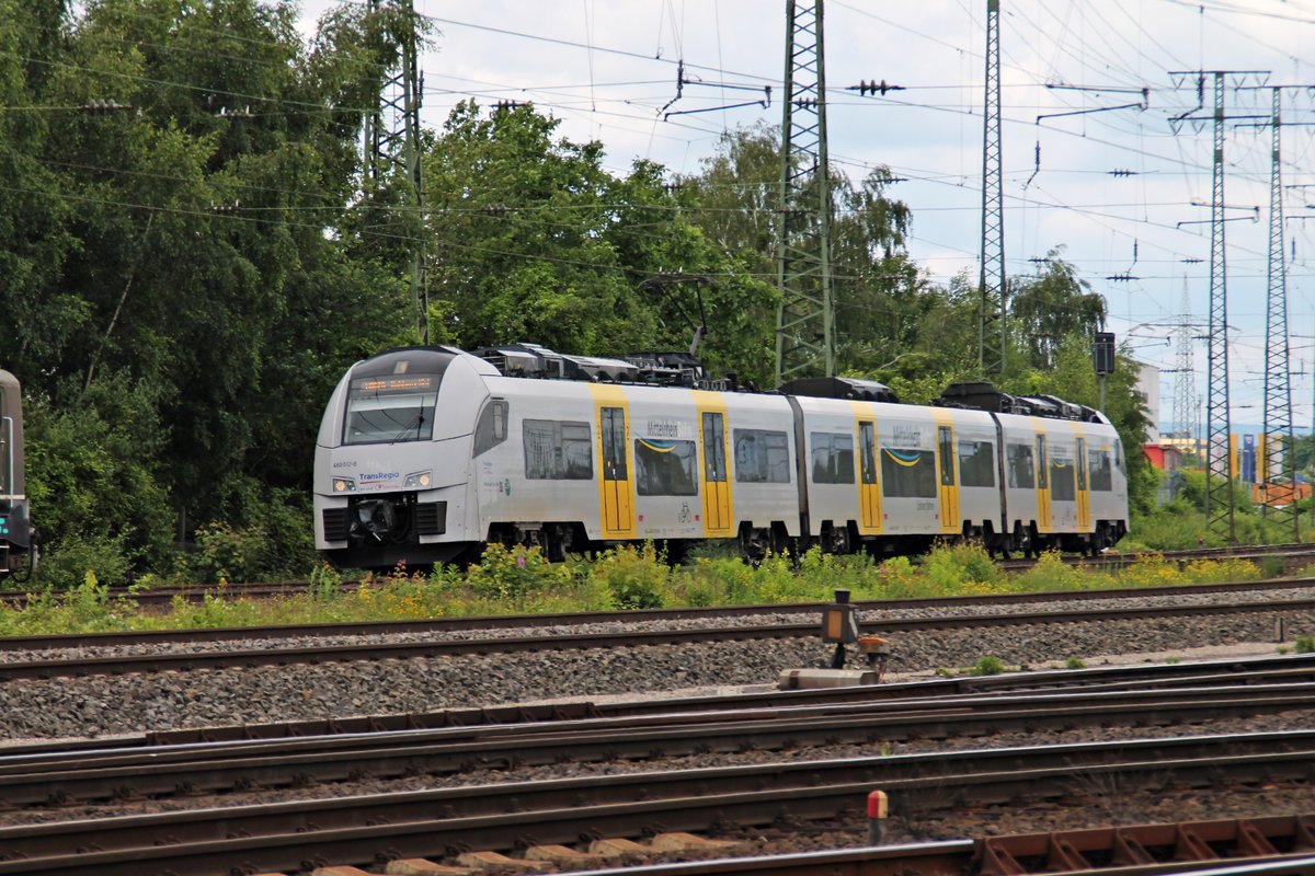Am 18.06.2016 fuhr TransRegio 460 012-8 als MRB 26 (Köln Hbf - Koblenz Hbf) an dem Rangierbahnhof von Koblenz Lützel vorbei in Richtung Zielbahnhof.