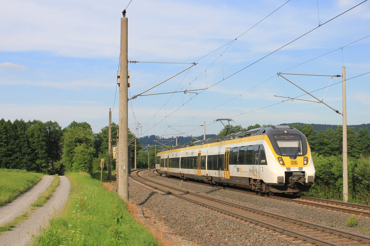 Am 18.06.2019 verlässt 3442 714 als RB Gaildorf West-Stuttgart Hbf den Bahnhof Fornsbach. 