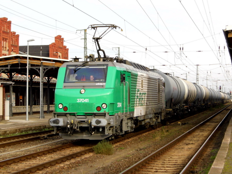 Am 18.10.2014 kam die 37041 von der FRET aus Richtung Magdeburg nach Stendal und fuhr weiter in Richtung Salzwedel.