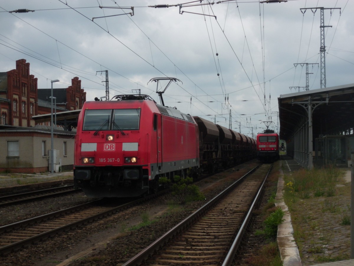 Am 19.05.2014 kam 185 367 mit einem Facns Zug aus Richtung Magdeburg nach Stendal und fuhr weiter in Richtung Salzwedel.