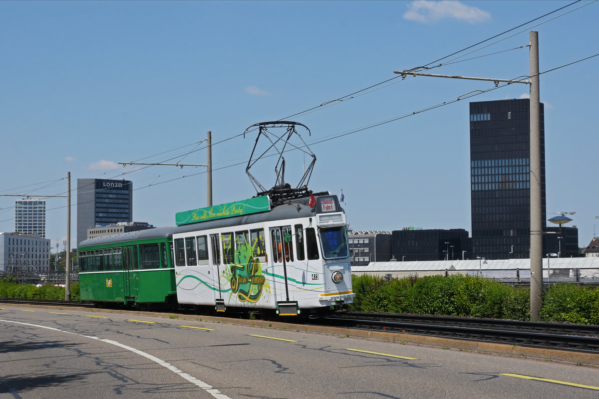 Am 19.05.2020 bringt der Oldtimer Be 4/4 413 den in Revision befindlichen B4 1408 aus dem Jahre 1948 ins Depot Dreispitz. Der B4 1408 geht in den Oldtimer Staus über.