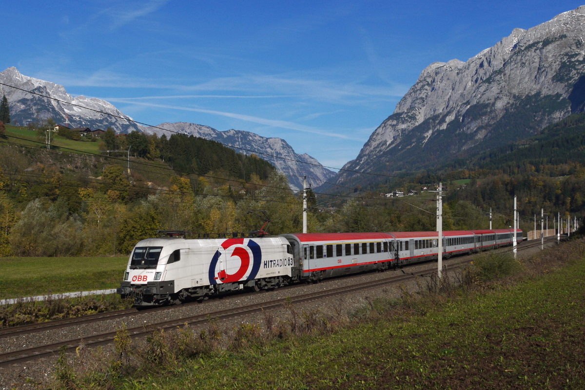 Am 19.10.13 bespannte die BB 1116 264  3  den OIC 542 (Wien Westbf - Innsbruck Hbf) ab Salzburg, Ellmauthal bei Bischofshofen.