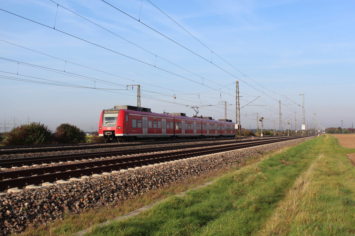 Am 19.10.2017 ist eine S4 nach Bruchsal zwischen Mannheim und Heidelberg unterwegs.