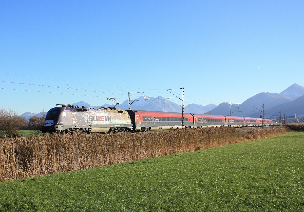 Am 2. Dezember 2013 erwischten wir 1116 222  Red Bulletin  an der Zugspitze eines Railjets nach München. Aufgenommen bei Bernau am Chiemsee.