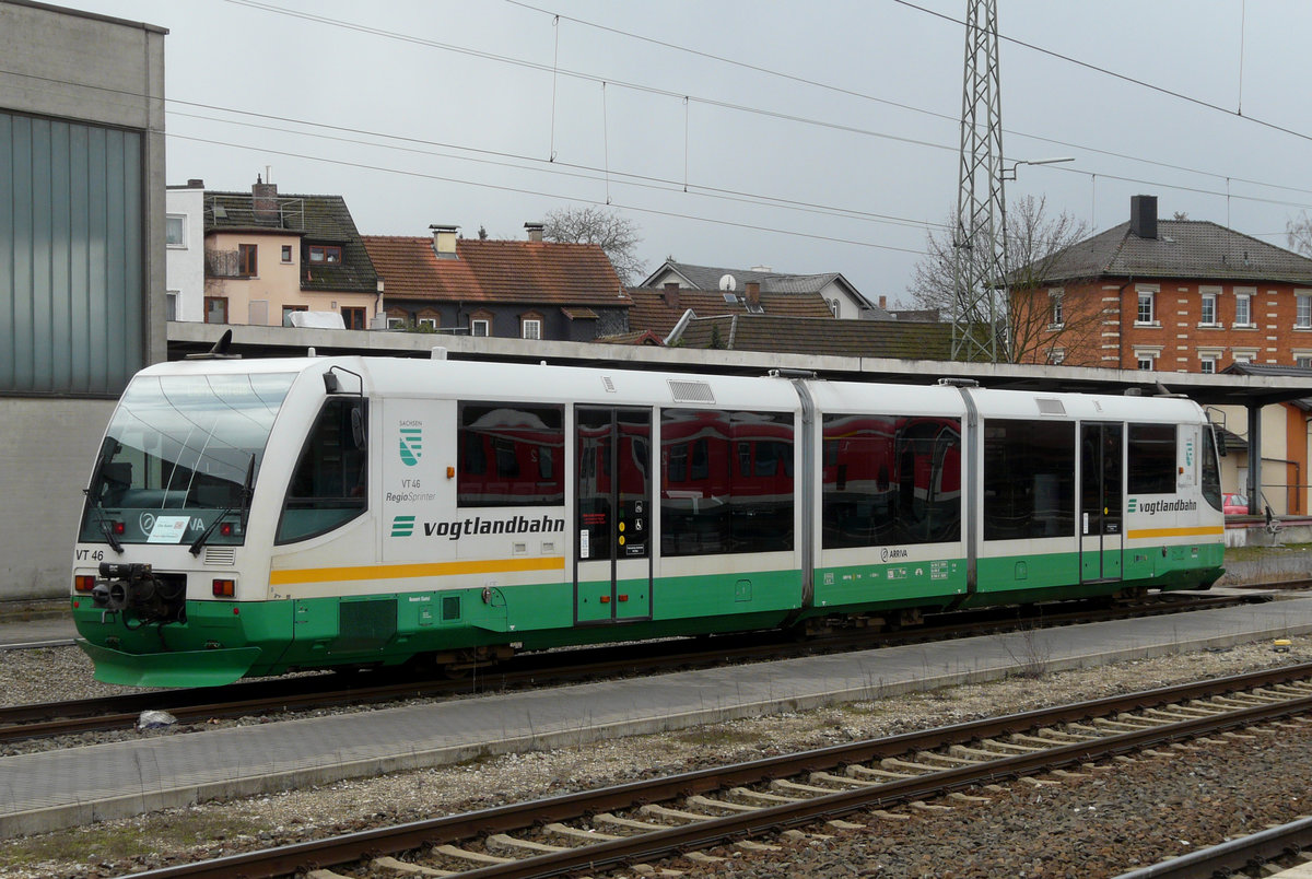 Am 20. März 2008 ist VT46 der Vogtlandbahn als RB 34216 von Neuenmarkt-Wirsberg in Lichtenfels angekommen. Die Regiosprinter der Vogtlandbahn verkehrten von 2007 bis 2010 auf dieser oberfränkischen Strecke. 