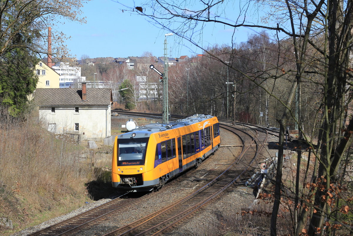 Am 20.03.2019 verlässt 648 205 der Oberpfalzbahn als OPB Marktredwitz-Regensburg den Bahnhof Windischeschenbach. 