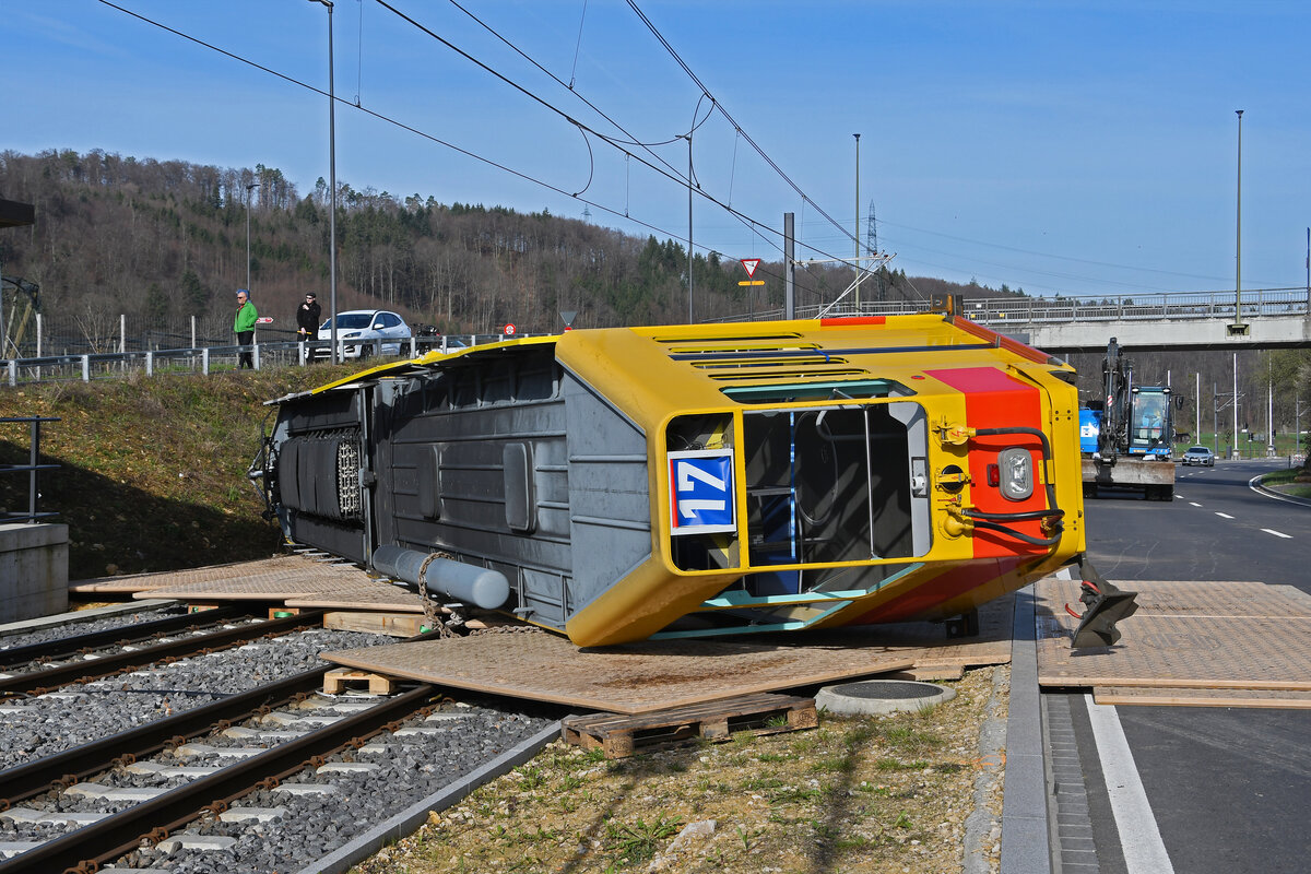 Am 20.03.2024 fand die grosse Übung Treno Nuovo vom Kantonalen Führungsstab Basel-Land im Bereich der BLT Station Lampenberg-Ramlinsburg statt. Mit dem Be 4/6 264 und einem Lastwagen wurde eine Schwere Kollision simuliert.