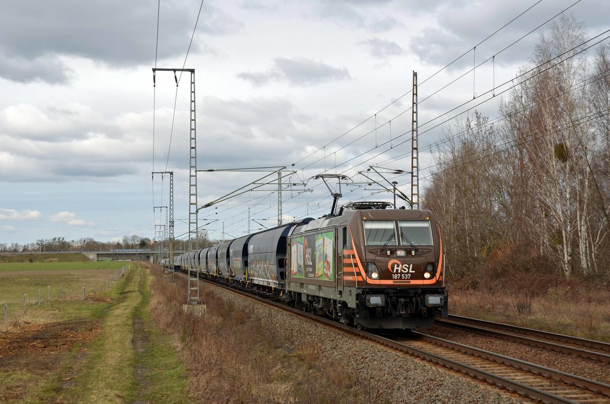 Am 20.03.21 schleppte 187 537 der HSL einen VTG-Silozug durch Wittenberg-Labetz Richtung Falkenberg(E).