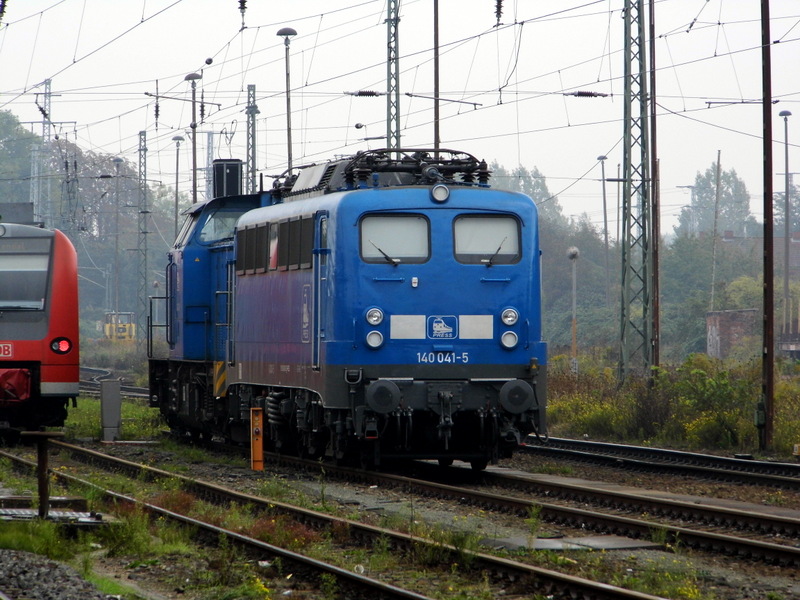 Am 20.09.2014 waren die 204 031-1 und die 140 041-5   von der Press in Stendal abgestellt das bild wurde von Bahnsteig 5 gemacht .