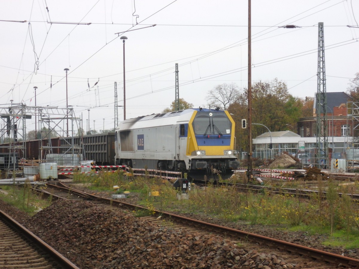 Am 20.10.2013 kam 264 007 mit einem Gterzug aus Richtung Berlin nach Stendal.Nach kurzem Tankstop ging es weiter in Richtung Hannover.