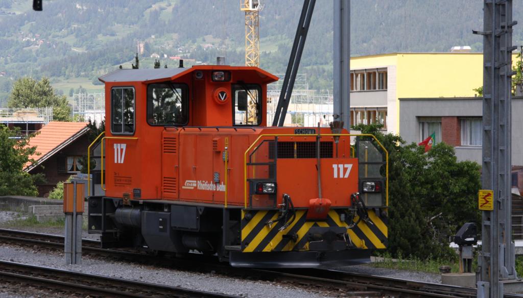 Am 20.5.2009 hatte in Thusis die Schma Rangierlok 117 der Rhtischen
Bahn Dienst.