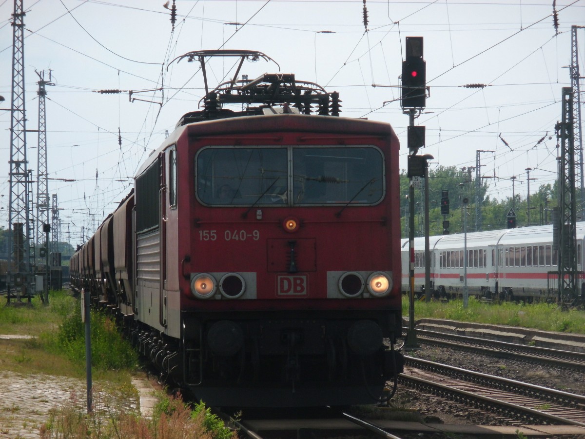 Am 21.05.2014 kam 155 040 mit einem Kalizug aus Richtung Wittenberge nach Stendal und fuhr weiter in Richtung Magdeburg.