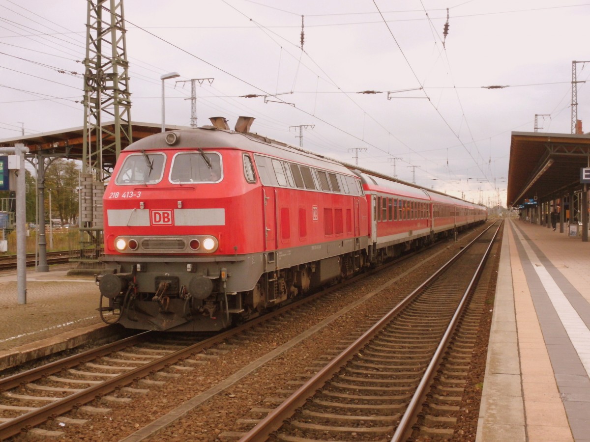 Am 21.10.2013 kamen 218 413 und 218 465 mit dem Stammstrecken-Shuttle IC 18648 von Hannover nach Berlin ber Stendal.