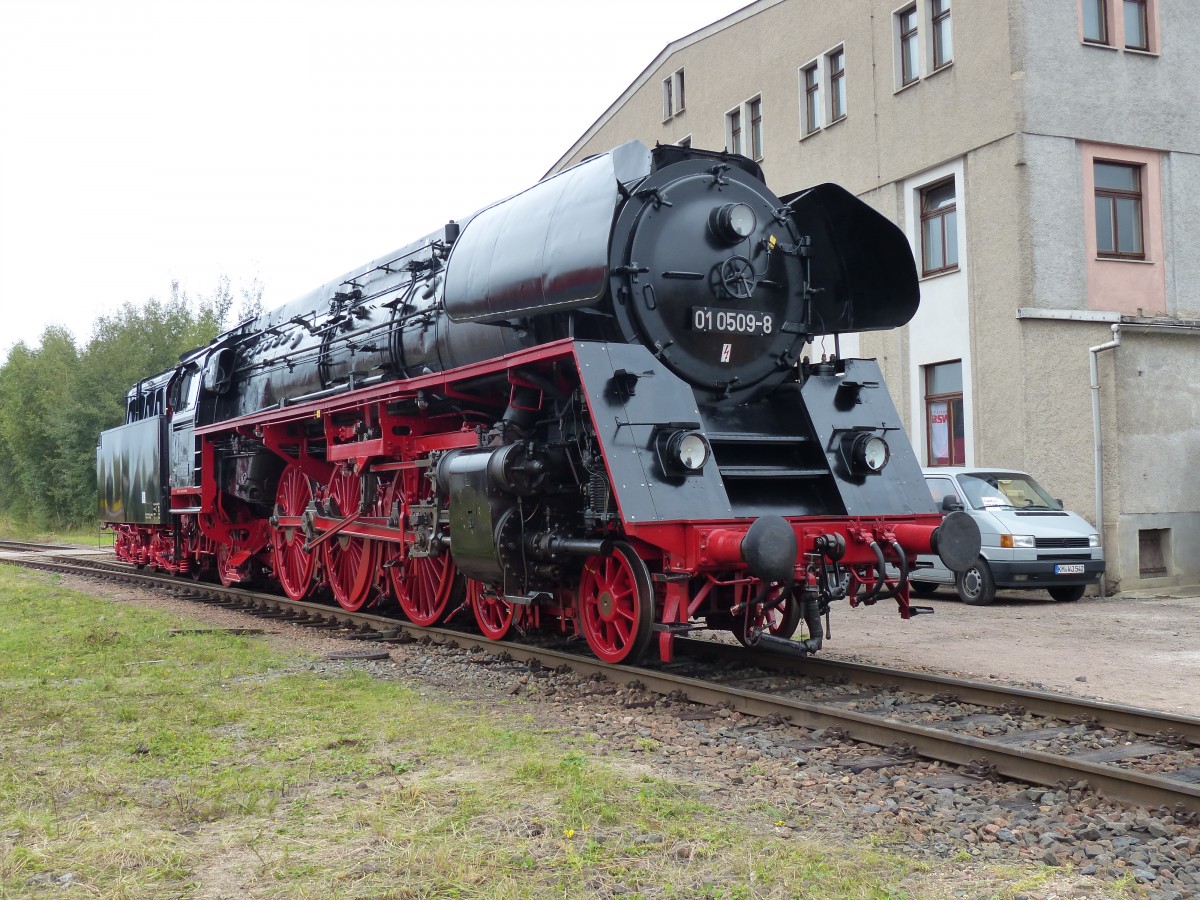 Am 21.und 22.09.2013 fand bei der IG 58 3047 in Glauchau die grosse Lokausstellung statt. Zu Gast war 01 509 der Pressnitztalbahn.