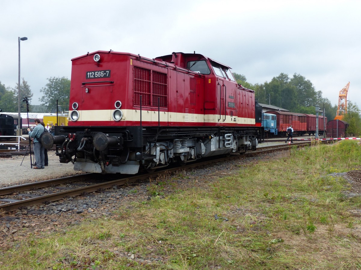 Am 21.und 22.09.2013 fand bei der IG 58 3047 in Glauchau die grosse Lokausstellung statt.Mit dabei Press 112 565.  