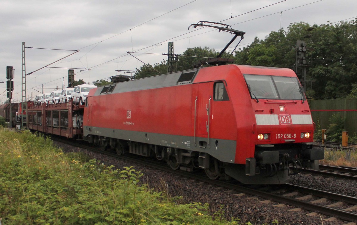 Am 22. 6. 2015 durchfuhr 152 056-8 mit einem gemischten Güterzug den Bahnhof Riedstadt-Goddelau.
Besonderheit: der 2. Waggon ist ein Dienstgüterwagen (8080 971 9 144-5) beladen mit Köf III (335 131-9). 