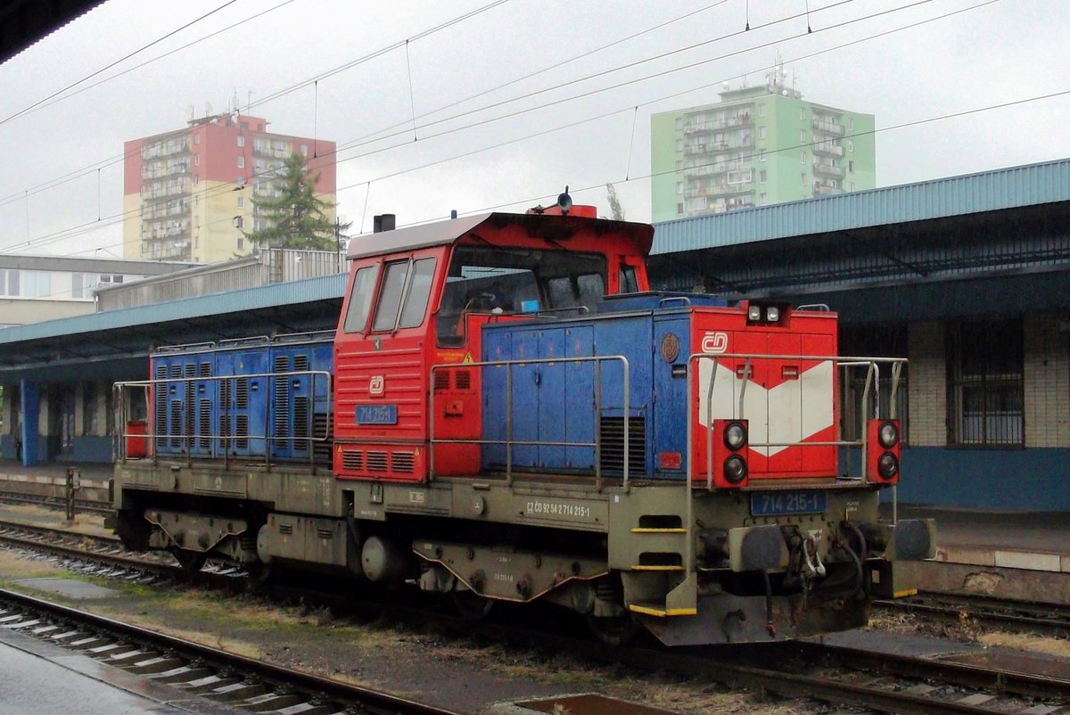 Am 22 September 2014 steht 714 215 in Cheb.