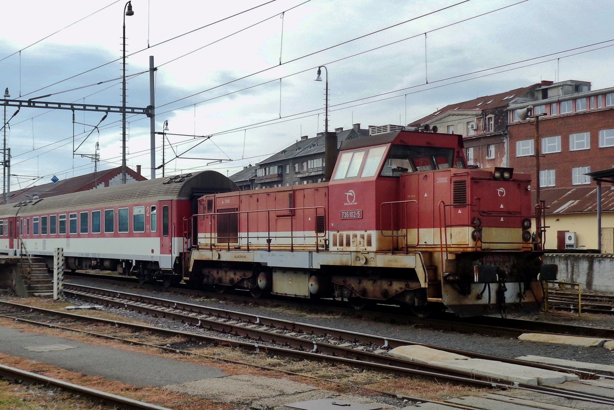 Am 22 September 2017 rangiert 736 102 in Bratislava hl.st.