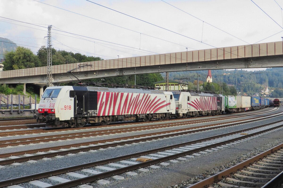 Am 22 September 2021 treft Lokomotion 189 918 mit ein volbeladener KLV in Kufstein ein.