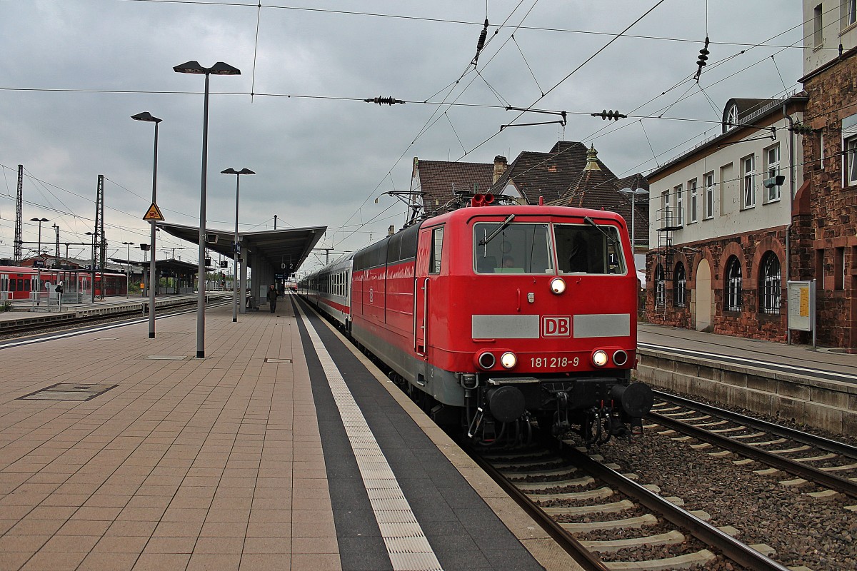 Am 22.05.2013 fuhr 181 218-9 mit einem IC nach Stra�bourg aus dem Bahnhof von Worms gen Mannheim.