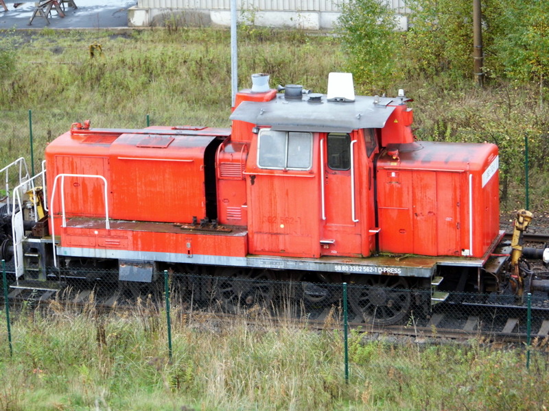 Am 22.10.2014 in Espenhain die  362 562-1 von der Press.