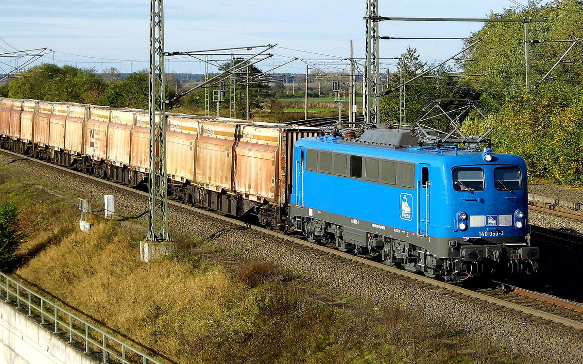 Am 22.10.2017 fuhr die 140 050-3 von der PRESS   von Lübeck nach Stendal und weiter nach Borstel . 