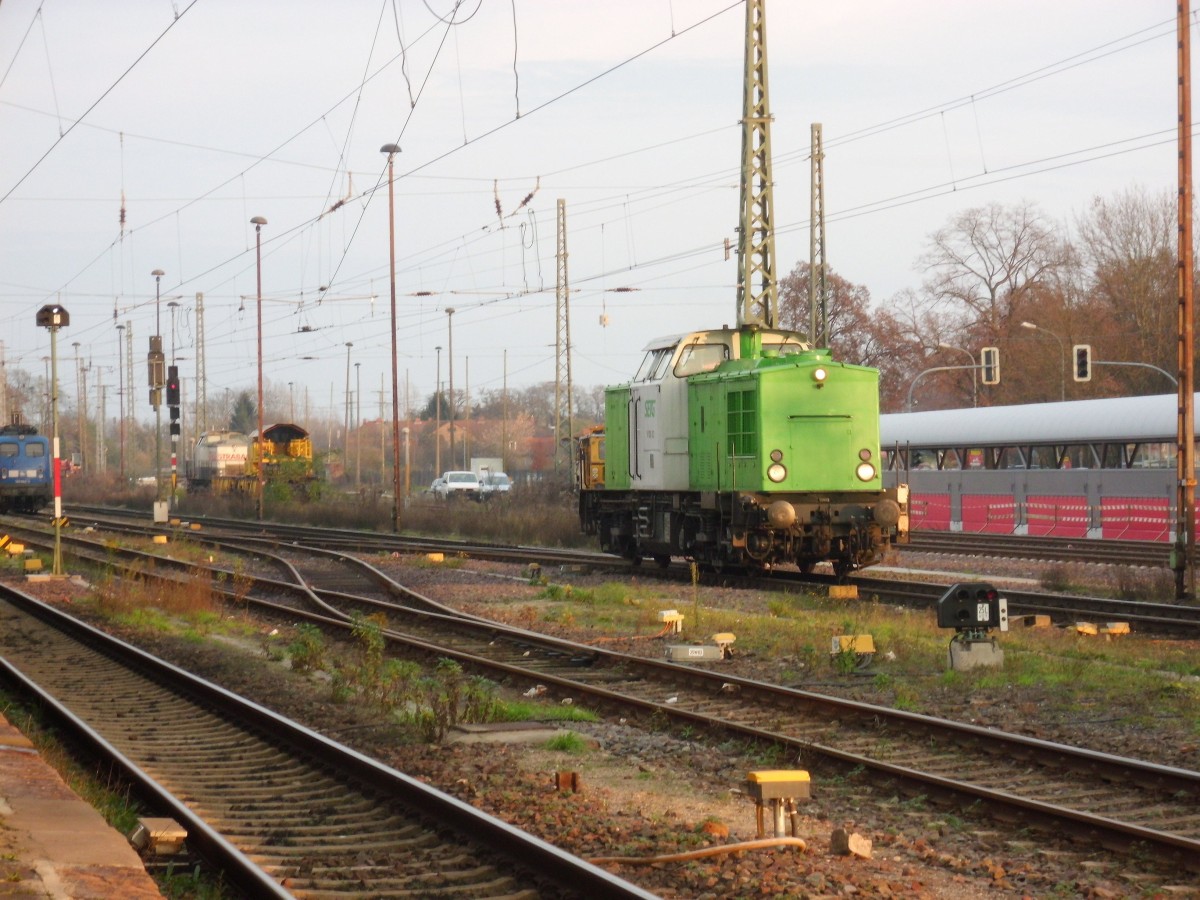 Am 22.11.2014 kam SETG V100.2 (202 287) nach Stendal.Zuvor brachte sie einen auf der Strecke liegengeblieben Containerzug nach Stendal.(OL Störung auf der Strecke Stendal->Wittenberge) 