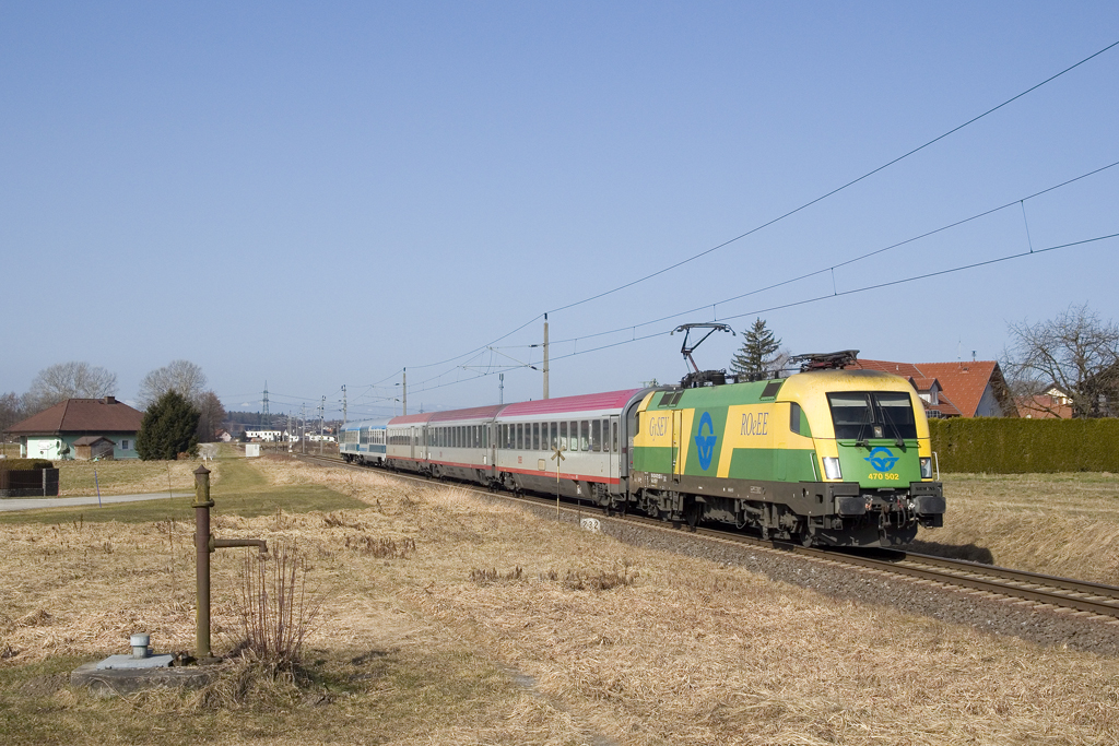 Am 23. Februar 2021 ist 470 502 mit dem EC 151  Emona  (Wien Hbf - Ljubljana) bei Neudorf ob Wildon unterwegs. 