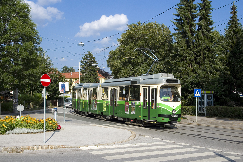 Am 23. Juni 2016 war TW 503 auf der Linie 7 unterwegs, hier zu sehen in der Eckertstraße.