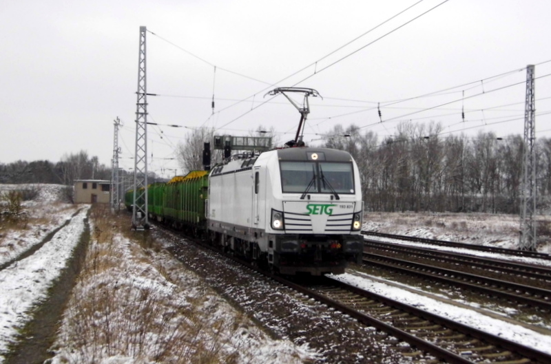 Am 23.01.2015 kam die 193 831 von der SETG (ELL - European Locomotive Leasing, aus Richtung Wittenberge nach Borstel bei Stendal .
