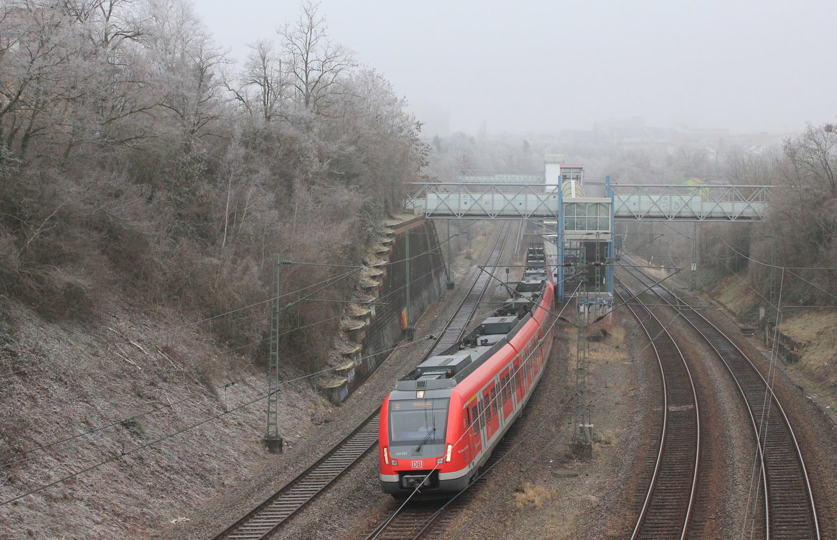 Am 23.01.2020 verlässt ein von 430 550 angeführter Vollzug als S2 Schorndorf-Vaihingen den Haltepunkt Österfeld. 