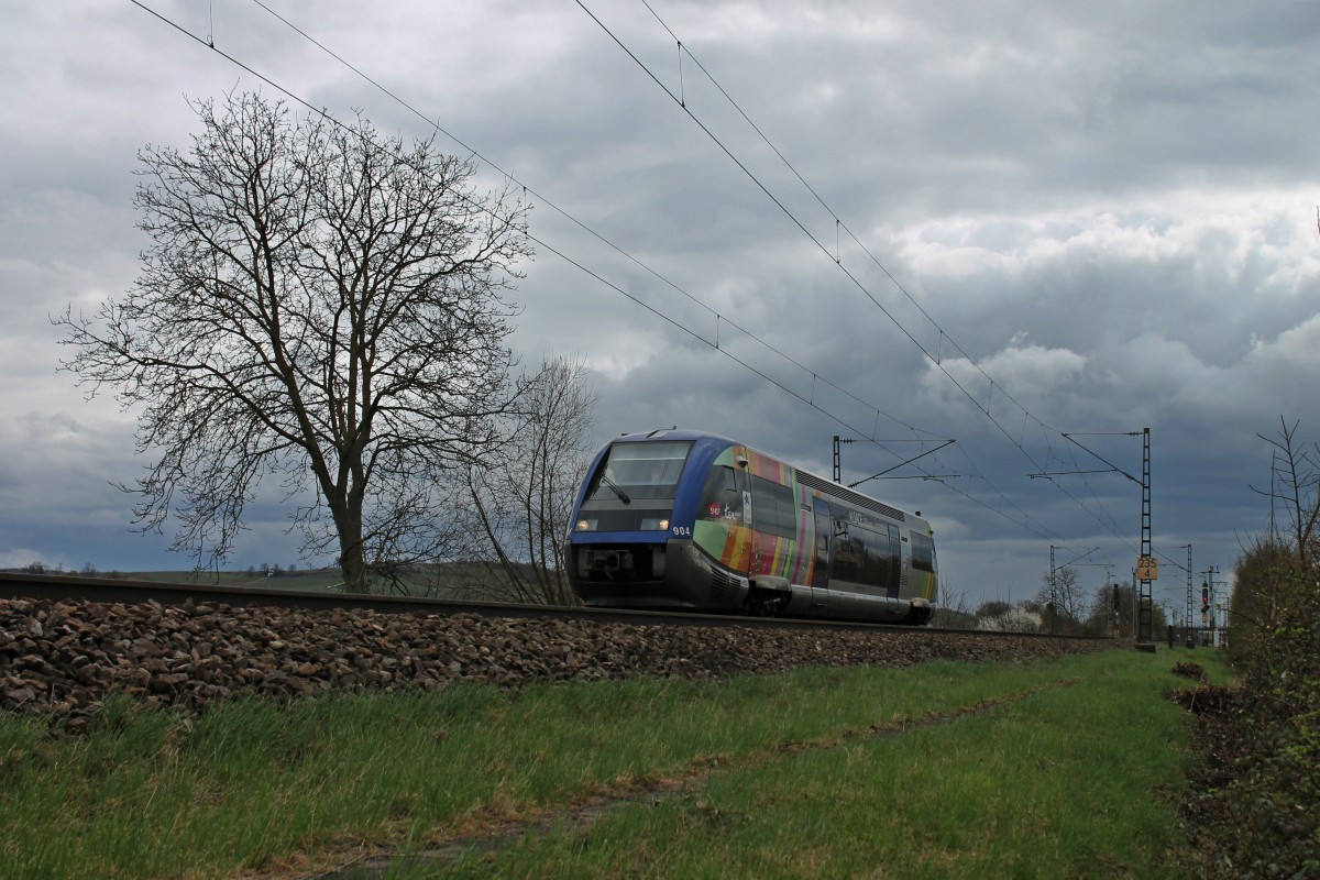 Am 23.03.2014 fuhr SNCF X73904 als IRE von Mulhouse-Ville nach Freiburg (Brsg) Hbf. Hier ist der Zug kurz hinter Müllheim (Baden).