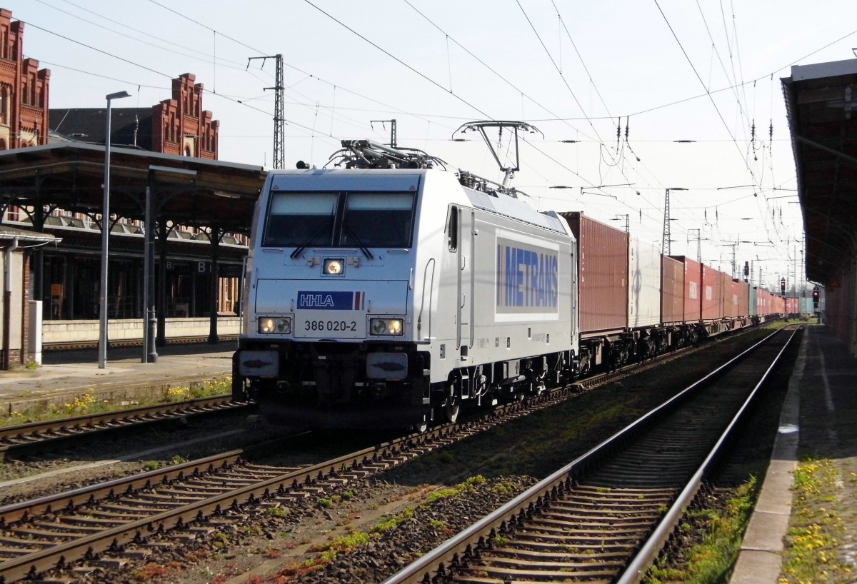 Am 23.04.2015 kam die 386 020-2 von der METRANS aus Richtung Magdeburg nach Stendal und fuhr weiter in Richtung Salzwedel .